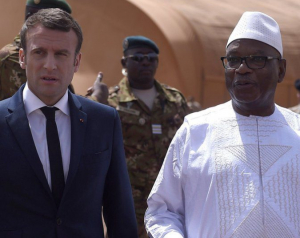 Макрон заплашва да изтегли френските войски от Мали