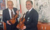 Виртуози върнаха на държавата цигулките, с които са концертирали, за да бъдат предоставени на млади таланти