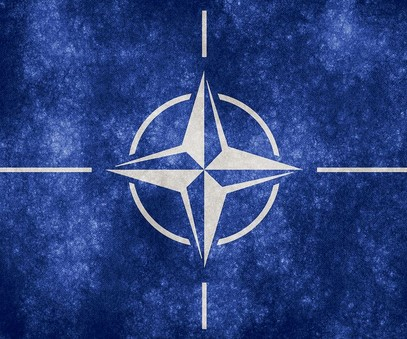 НАТО трябва да си намери топките. Преди Путин и Тръмп да ги отрежат